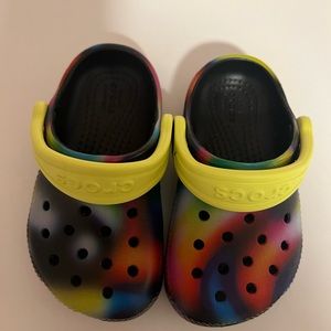 Toddler Rainbow Crocs Size 6C